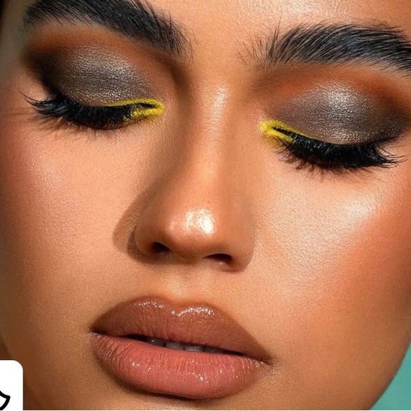 Natasha Denona Yucca Eyeshadow Palette - Picture 4 of 11